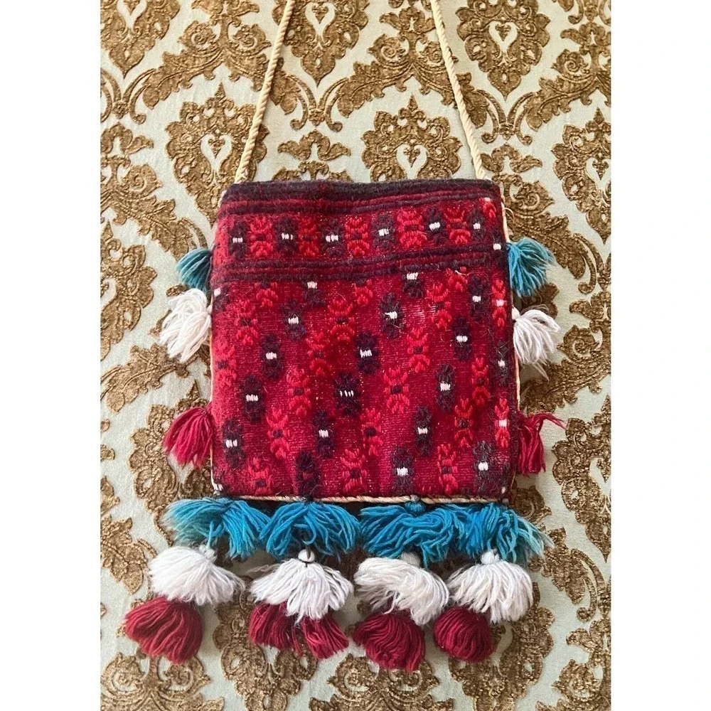 VINTAGE Persian Wool Carpet Salt Rug Bag Tassels Shoulder Strap Wall Hanging - Picture 2 of 7